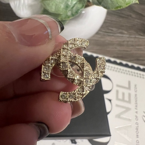 Chanel Gold Crystal CC Earrings - Picture 3 of 7